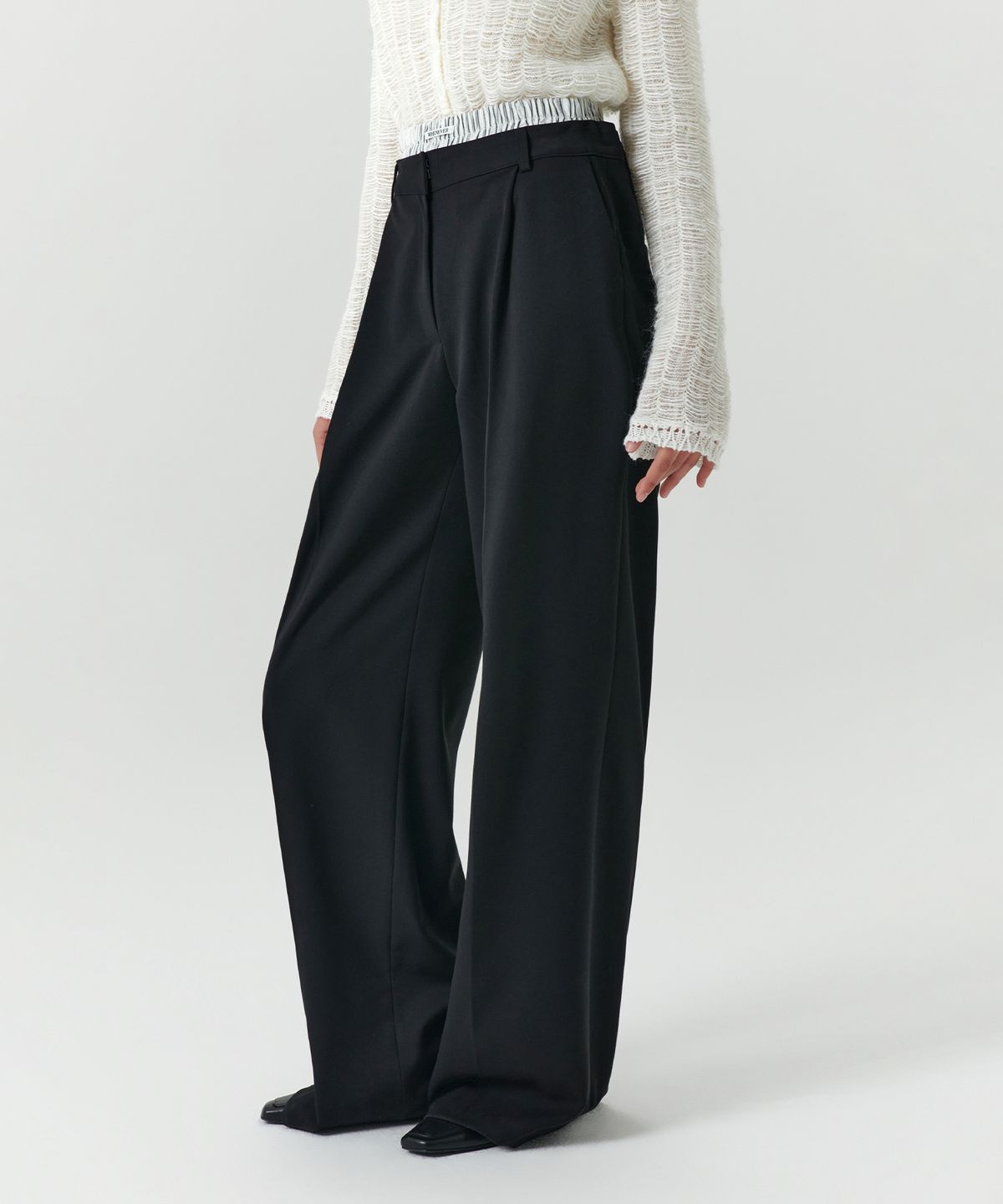 르바(LEVAR) Double Layered Slacks - Black