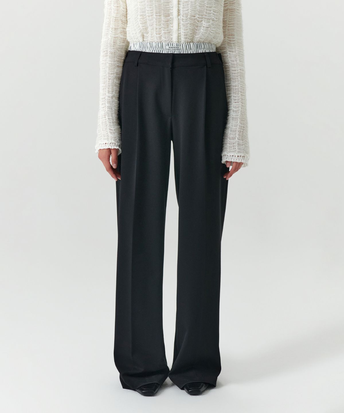르바(LEVAR) Double Layered Slacks - Black