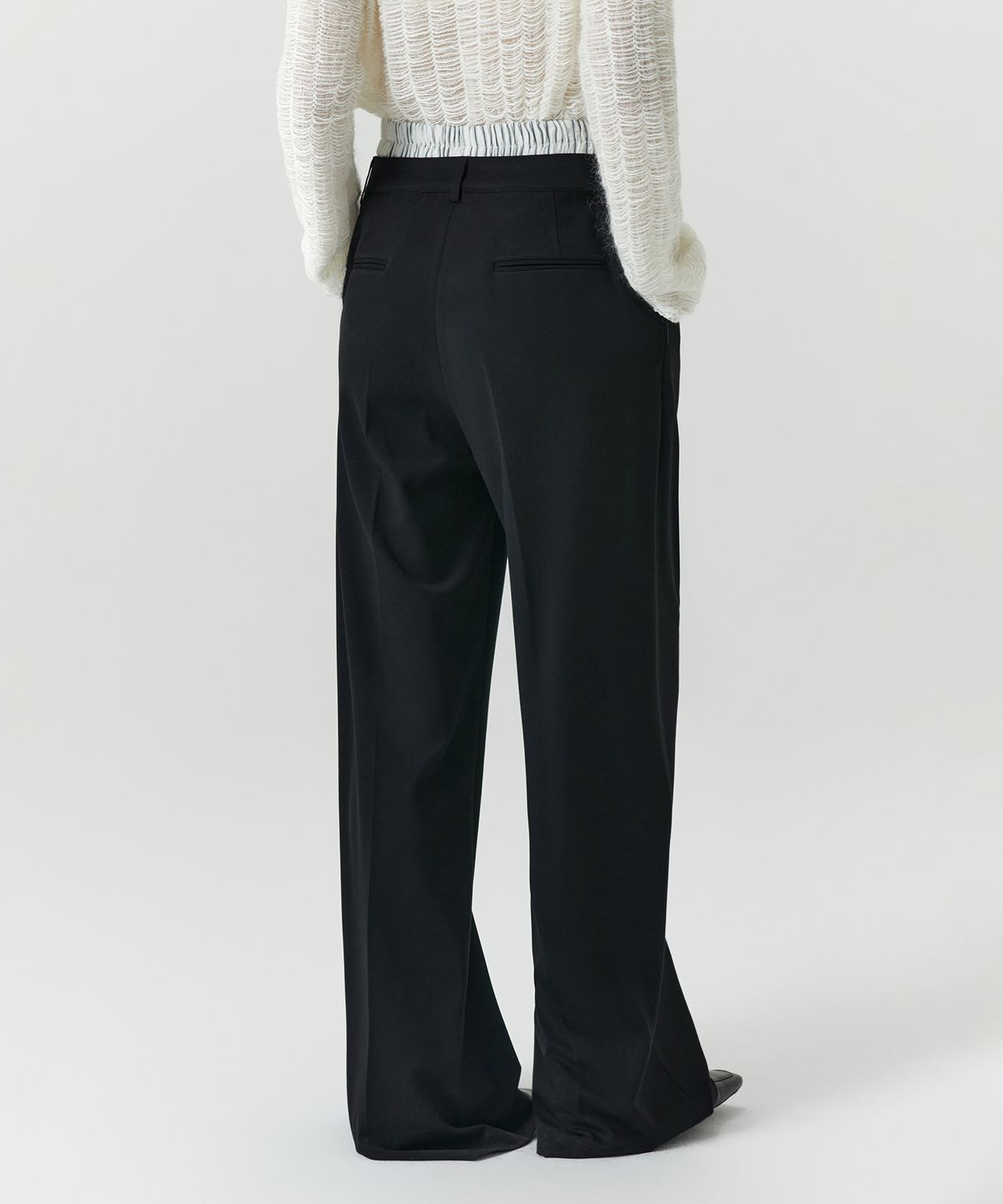 르바(LEVAR) Double Layered Slacks - Black