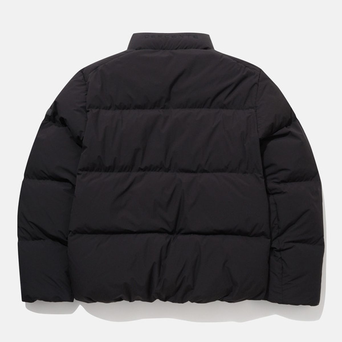 데상트(DESCENTE) 에센셜 푸퍼 덕 다운 자켓 블랙 SR123UDJ11