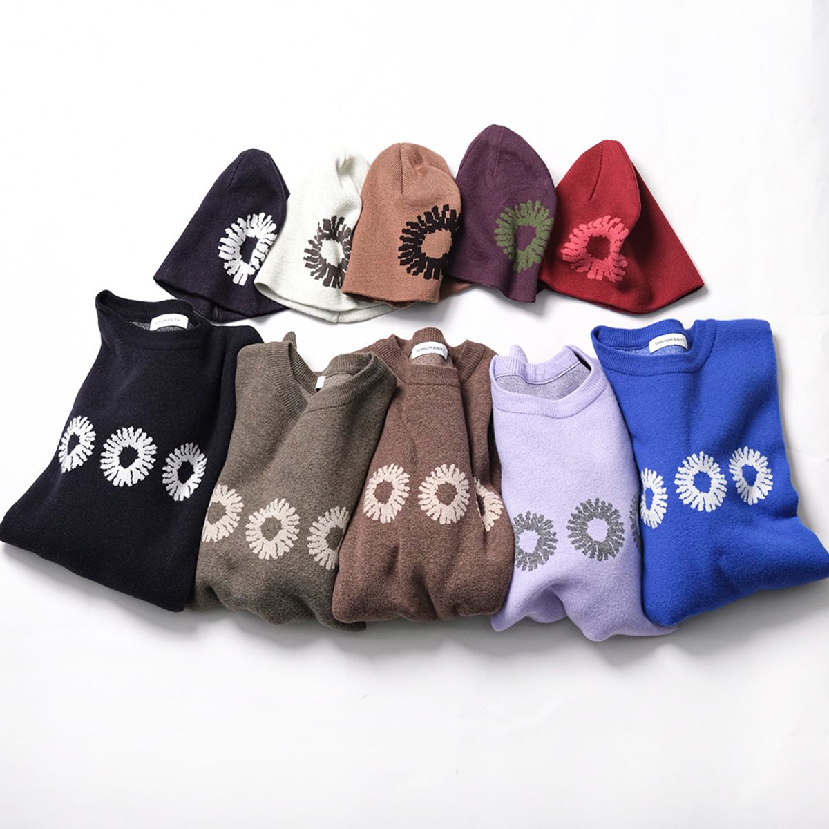 999휴머니티(999HUMANITY) 로고 심볼 자카드 비니 (버건디)