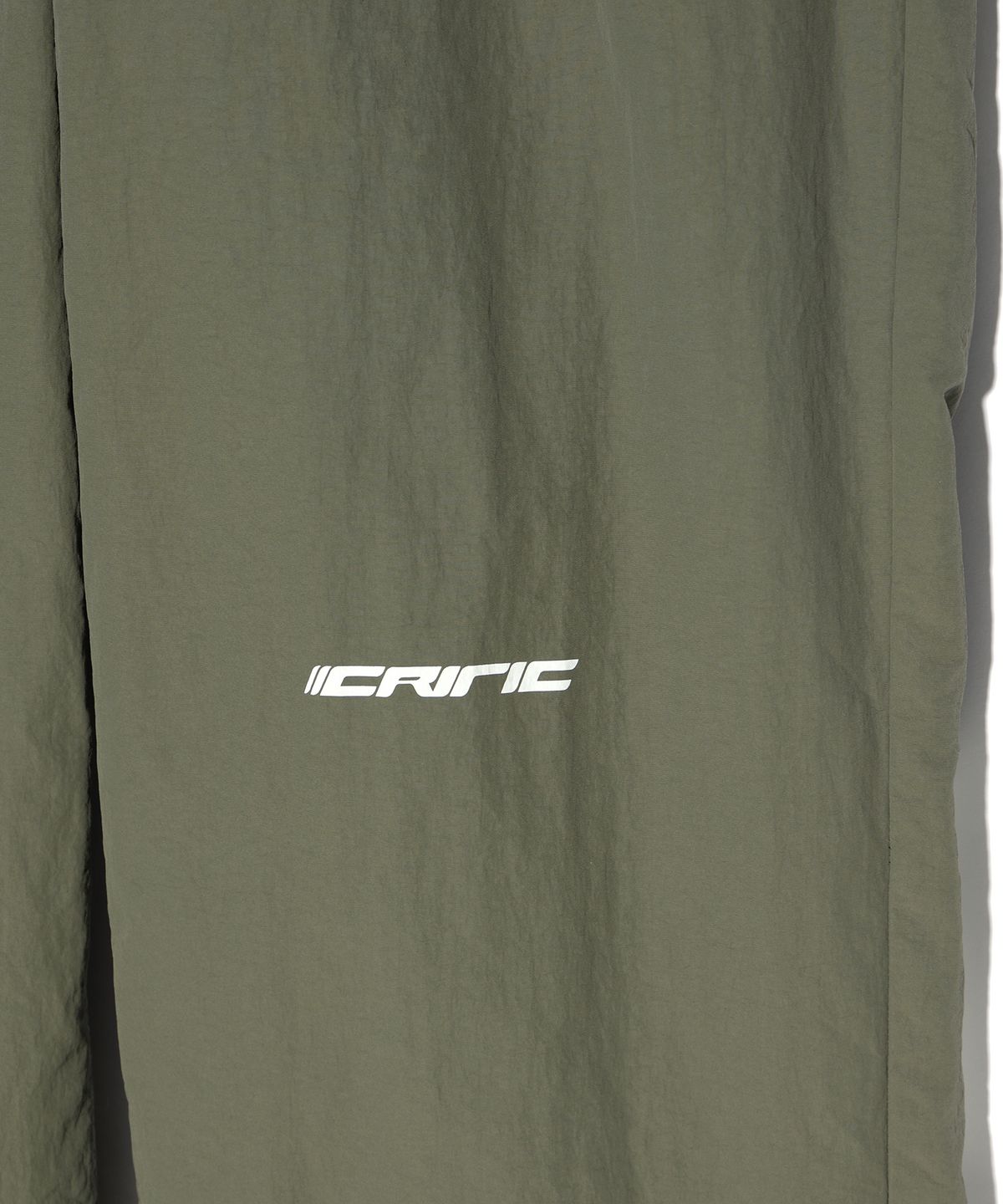 크리틱(CRITIC) TCR RACING LOGO SET UP PANTS KHAKI