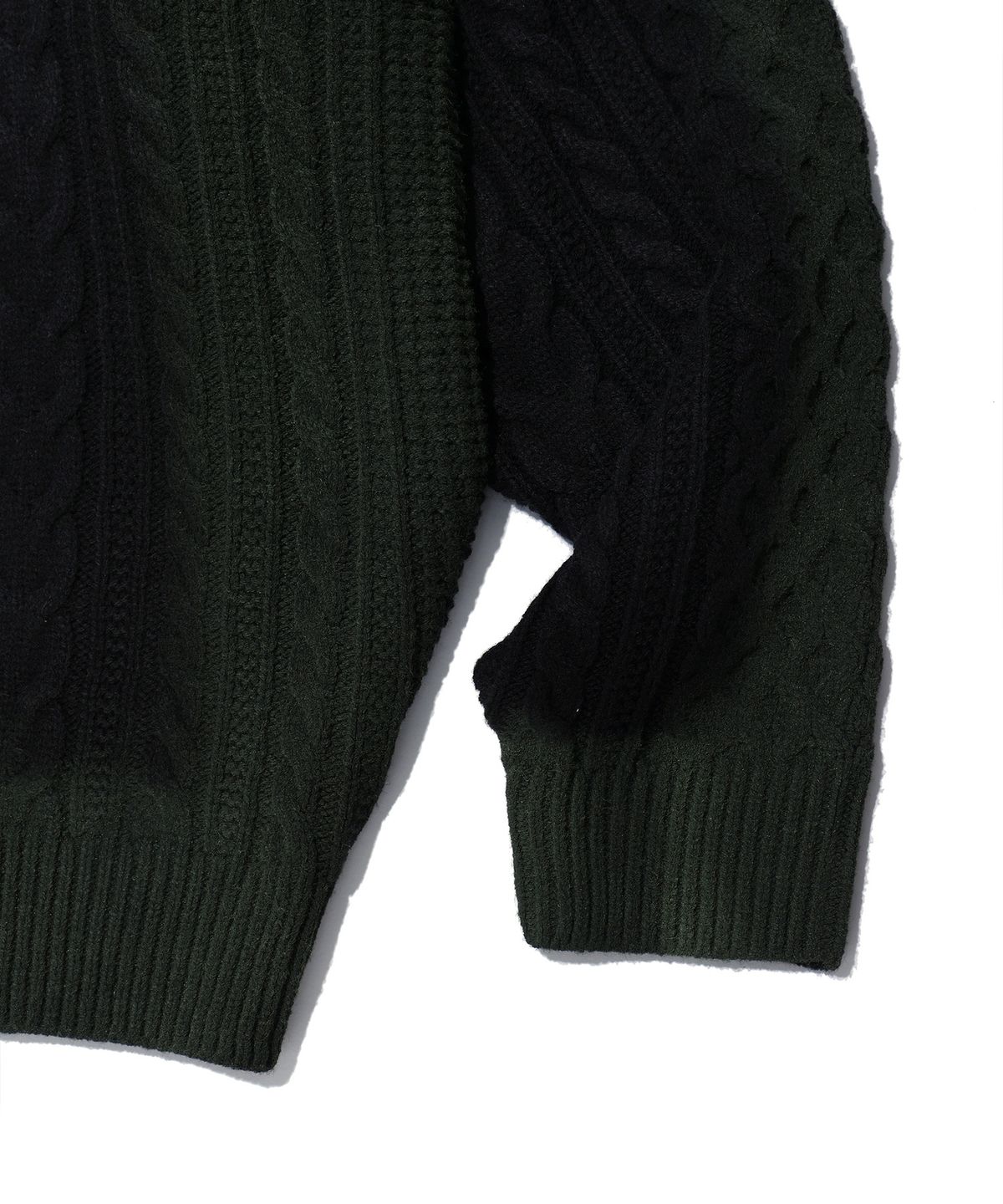 크리틱(CRITIC) WORMHOLE SPRAY CABLE KNIT BLACK