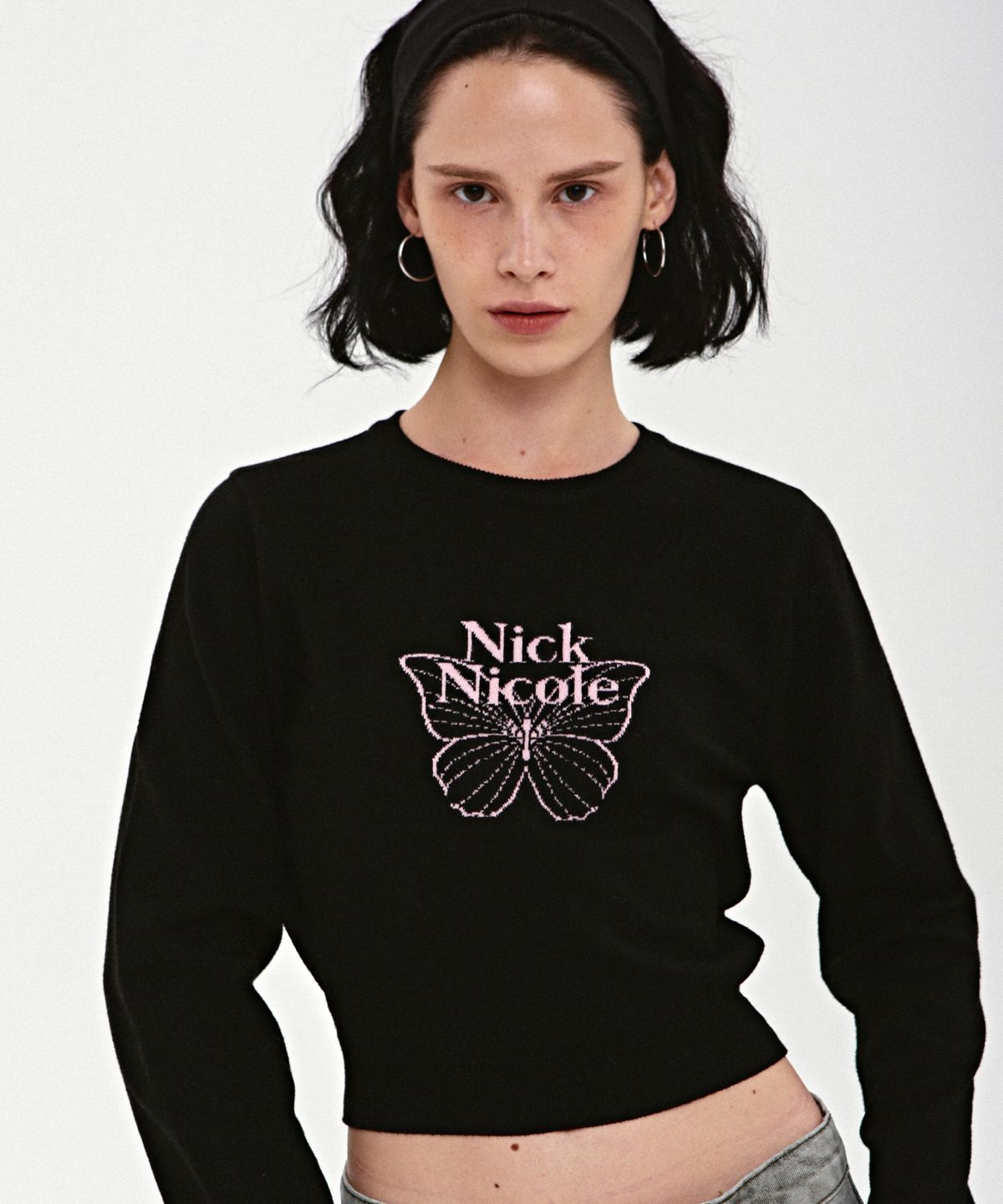 닉앤니콜(NICK&NICOLE) MINI BUTTERFLY SIGNATURE SLEEVE KNIT_BLACK PINK
