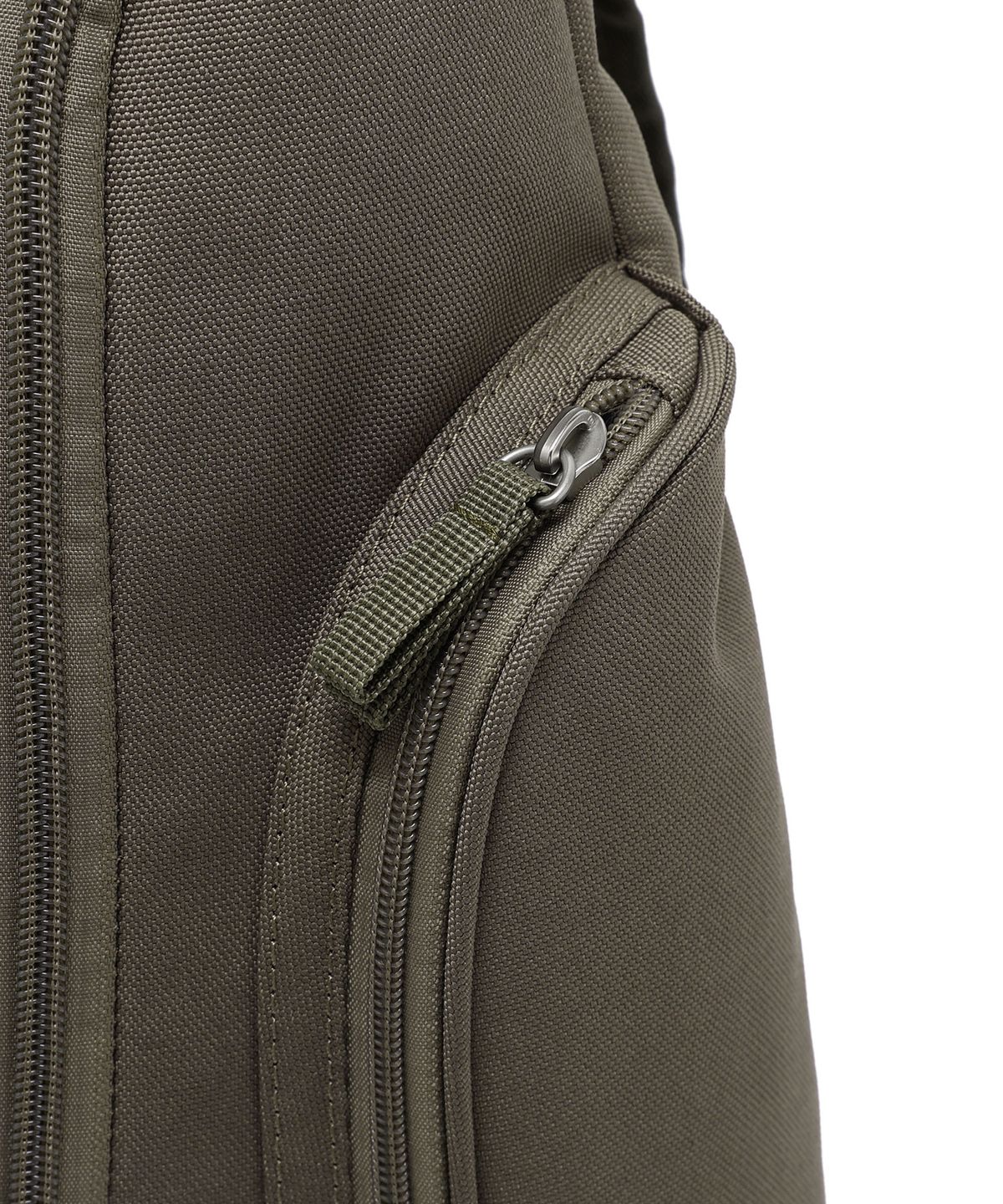 나이스고스트클럽(NICEGHOSTCLUB) NGC SPORTY SLING BAG_KHAKI(NG2EFUAB43A)
