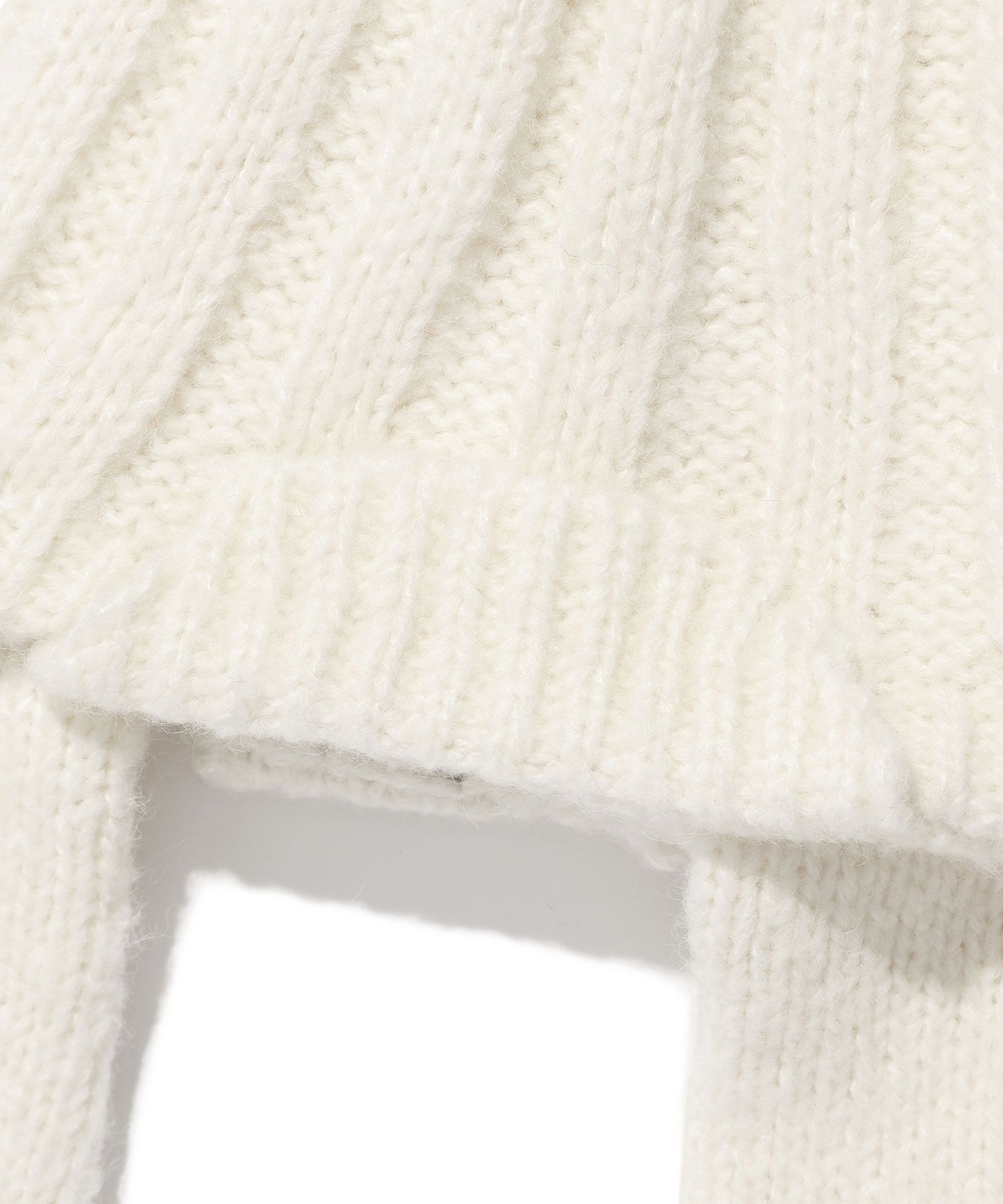 MUSINSA公式 | NICE GHOST CLUB BIG EARCAP BEANIE_IVORY