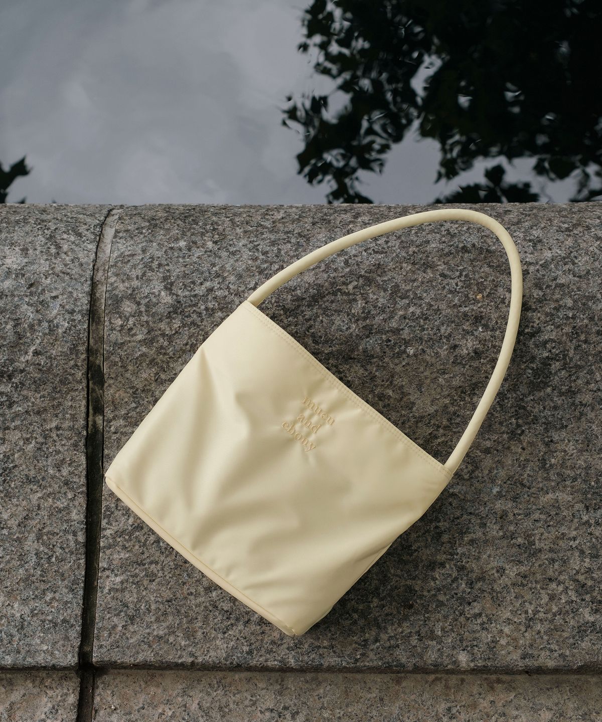 무쿠앤에보니(MUCU AND EBONY) Nearest Bag _ Lemon