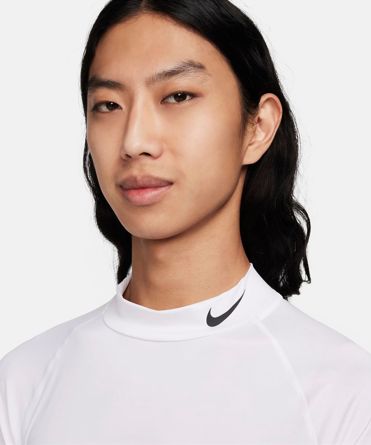 나이키(NIKE) 프로 드라이 핏 피트니스 모크넥 긴소매 탑 M - 화이트 / FB7909-100