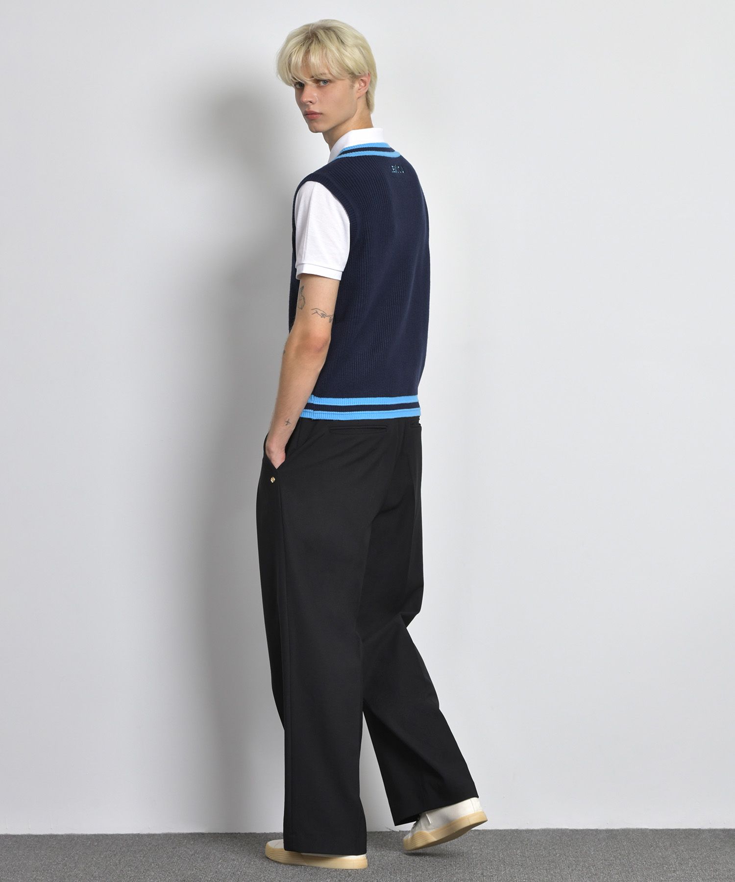 MUSINSA | LENUCU Men's] Wide pin tuck slacks (black)