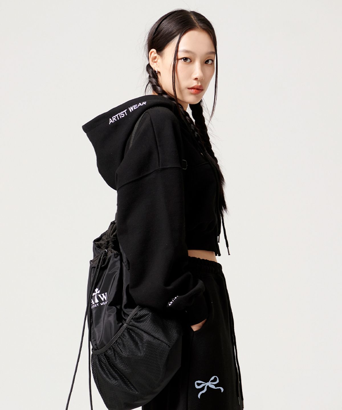 아티스트웨어(ARTISTWEAR) [ATW] 브링잇온 크롭후드집업