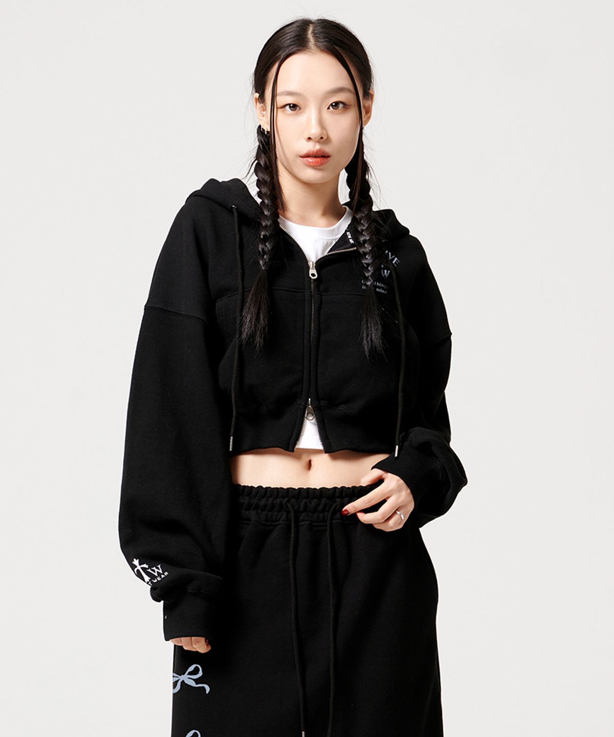 아티스트웨어(ARTISTWEAR) [세트상품] ATW 브링잇온 크롭 후드집업 + 브링잇온 롱스커트