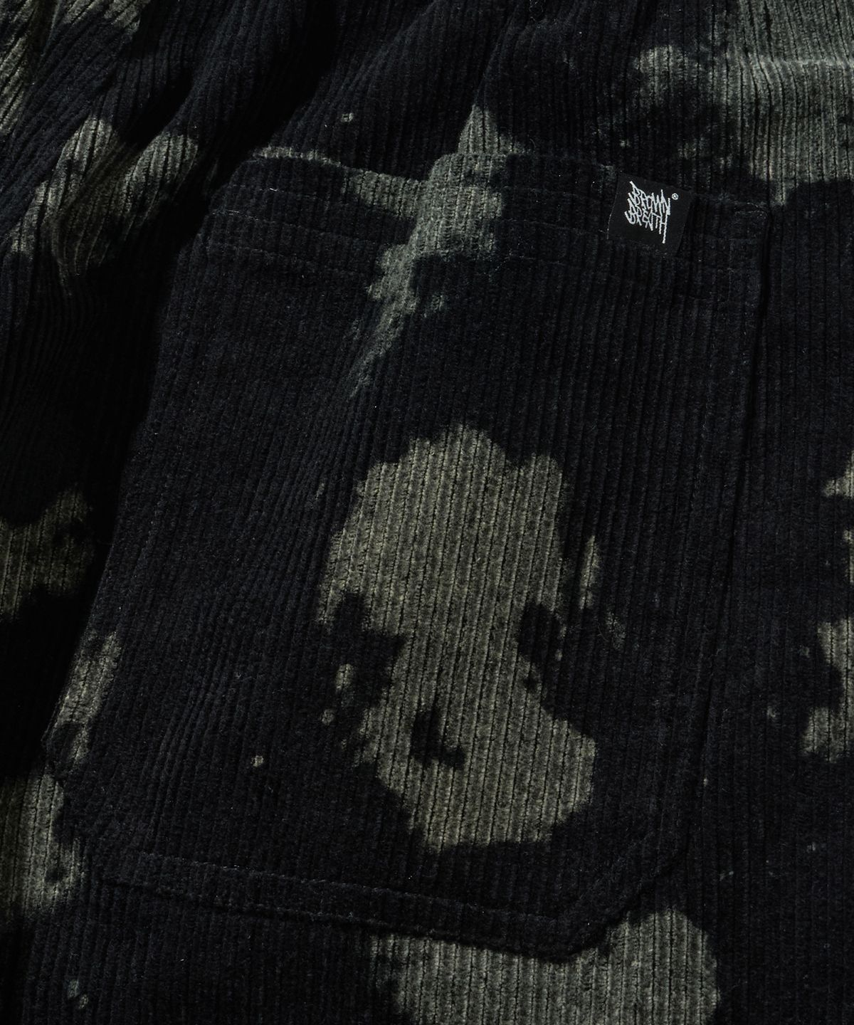 브라운브레스(BROWNBREATH) TAG CORDUROY PATTERN PANTS - BLACK