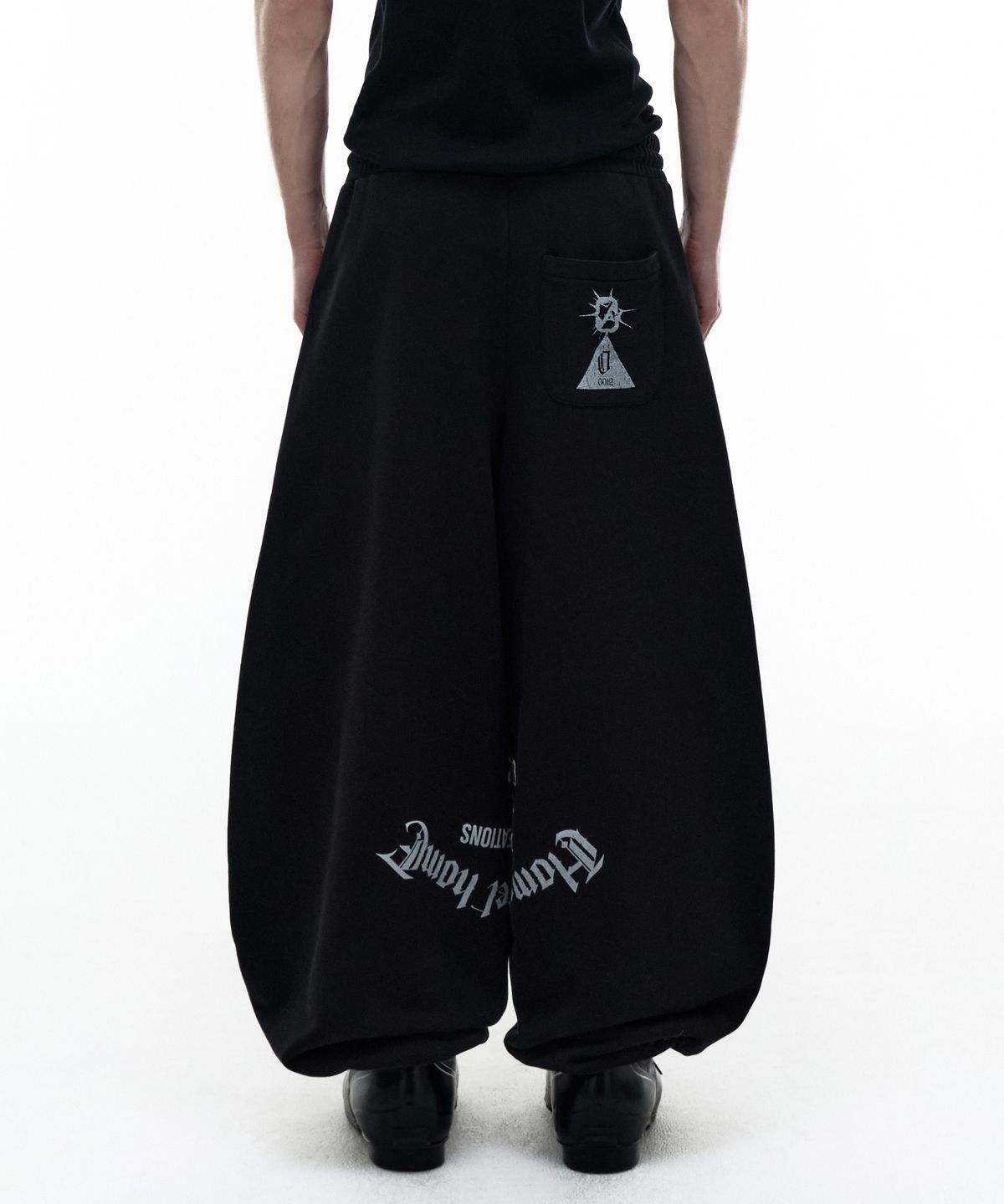 오퍼스 0012(OPUS 0012) Op. 08 SWEET FAMILY BALLOON SWEAT PANTS BLACK
