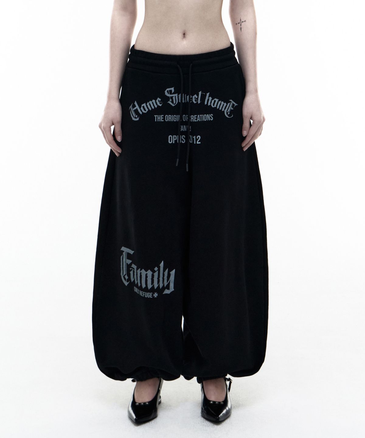 오퍼스 0012(OPUS 0012) Op. 08 SWEET FAMILY BALLOON SWEAT PANTS BLACK