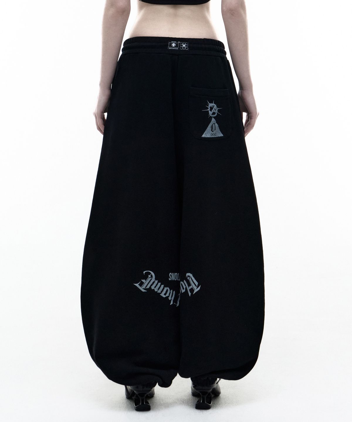 오퍼스 0012(OPUS 0012) Op. 08 SWEET FAMILY BALLOON SWEAT PANTS BLACK