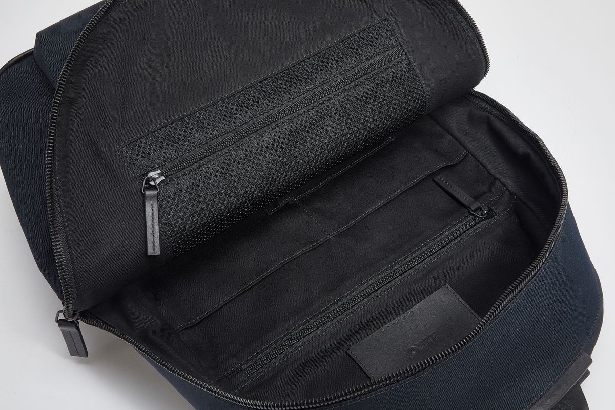 제로러기지(ZERO LUGGAGE) ZERO 블랙라벨 그레인 레더 백팩
