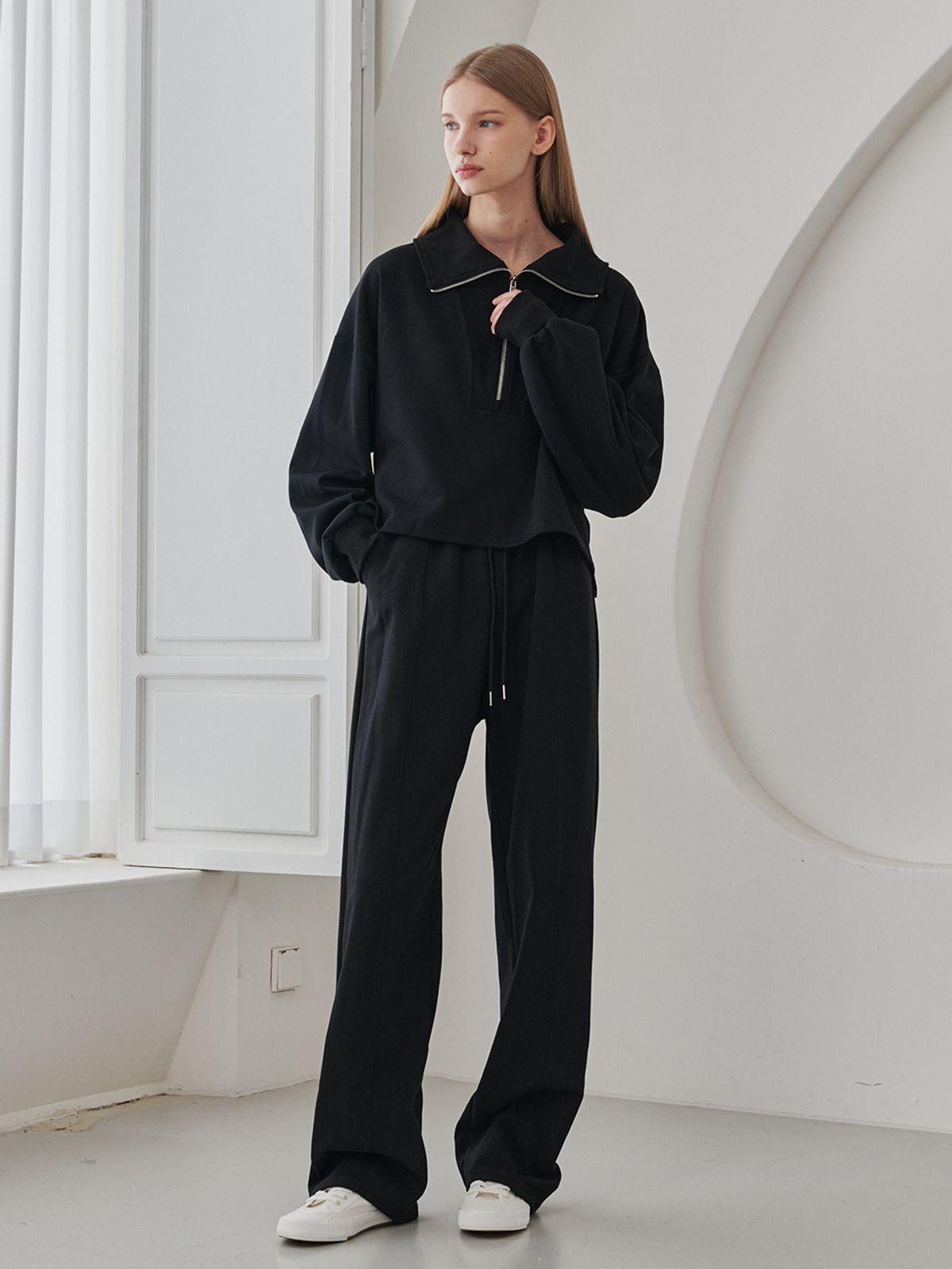 누브(NOUVE) Collar Zip up T-Shirts - Black