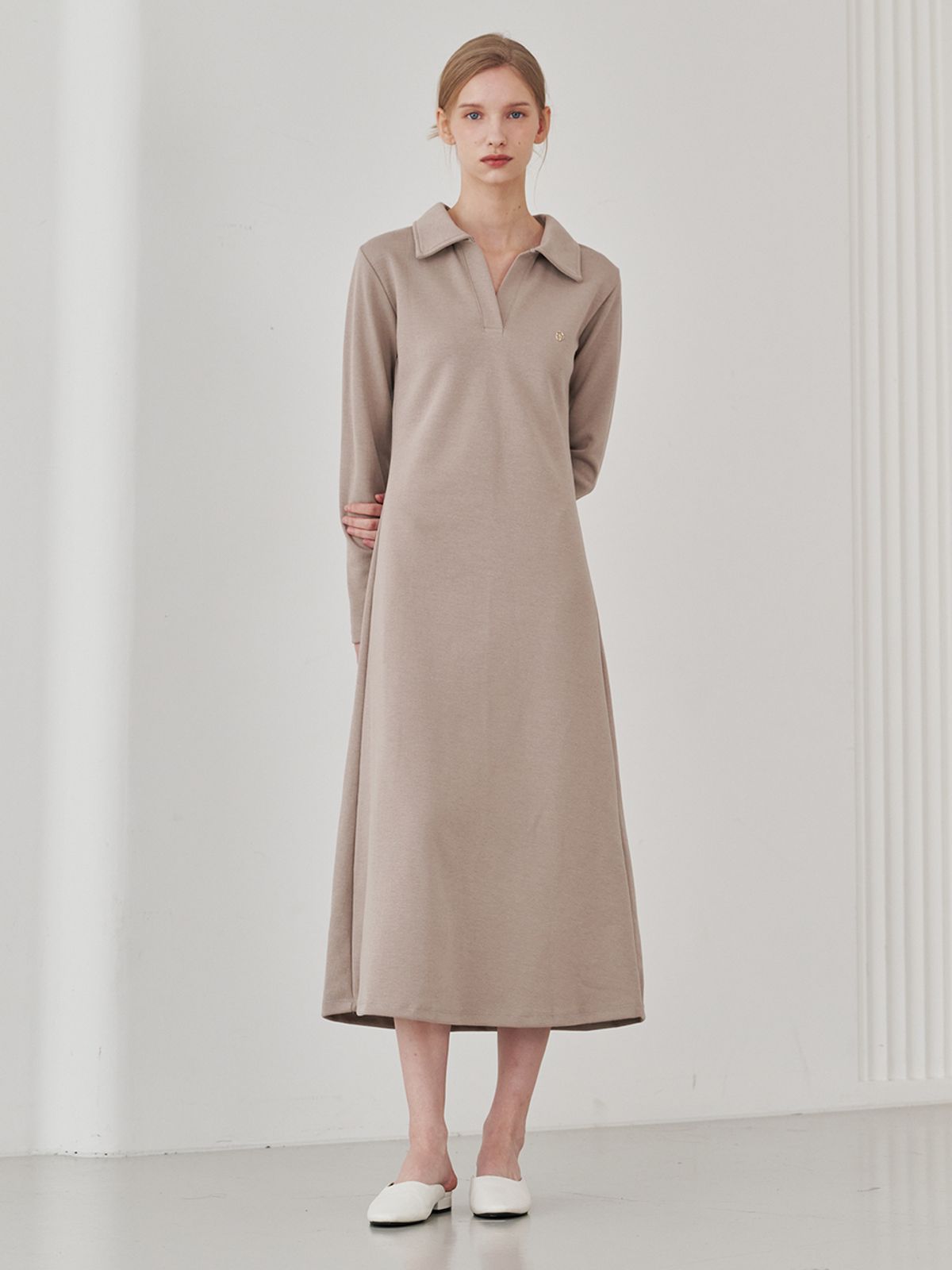 누브(NOUVE) Slim Fit Collar Dress - Beige