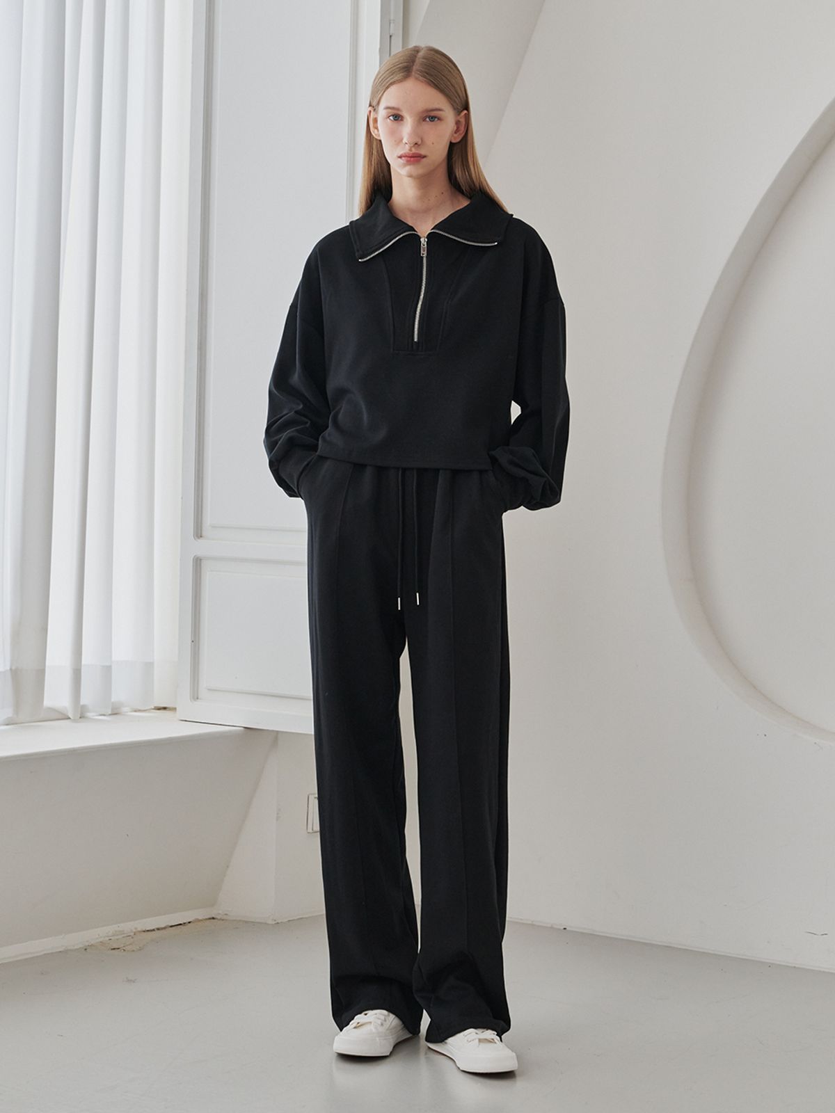 누브(NOUVE) Collar Zip up T-Shirts Set Up - Black