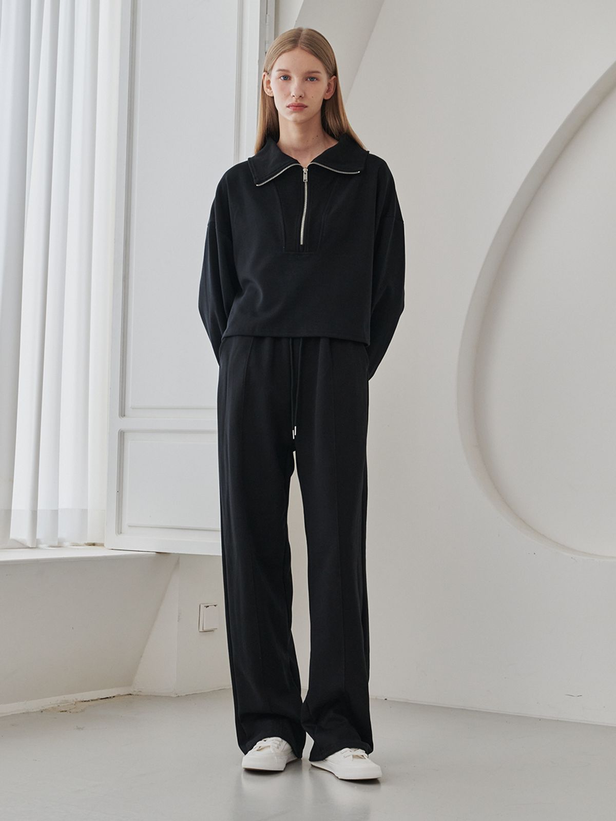 누브(NOUVE) Collar Zip up T-Shirts Set Up - Black