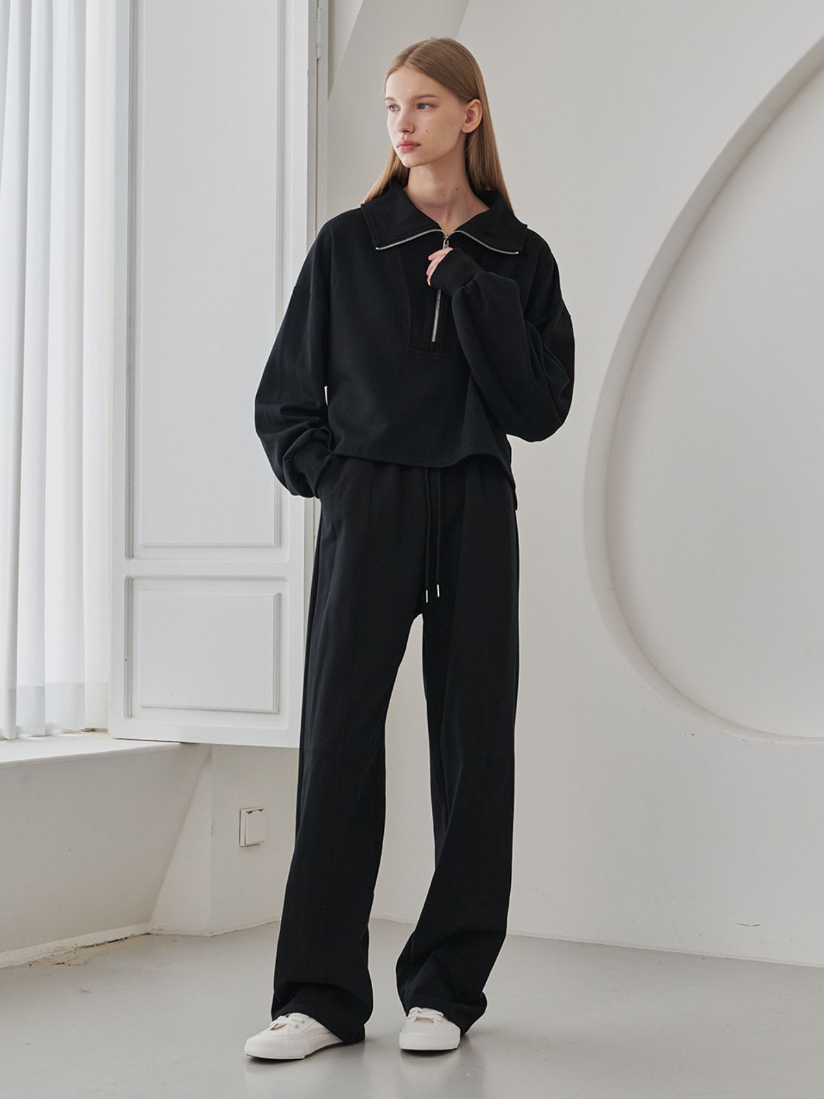 누브(NOUVE) Collar Zip up T-Shirts Set Up - Black