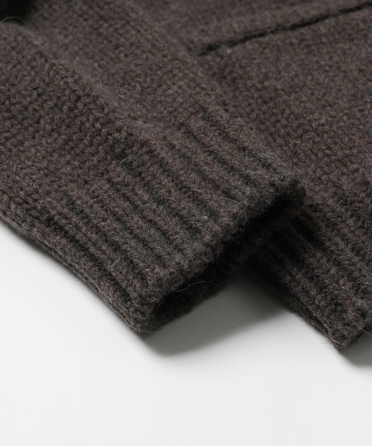 프리즘웍스(FRIZMWORKS) HEAVY COWICHAN ZIP UP CARDIGAN _ SEPHIA