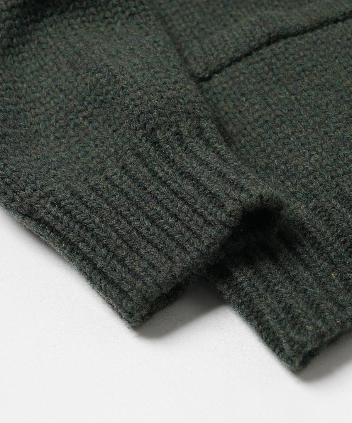 프리즘웍스(FRIZMWORKS) HEAVY COWICHAN ZIP UP CARDIGAN _ FOREST GREEN