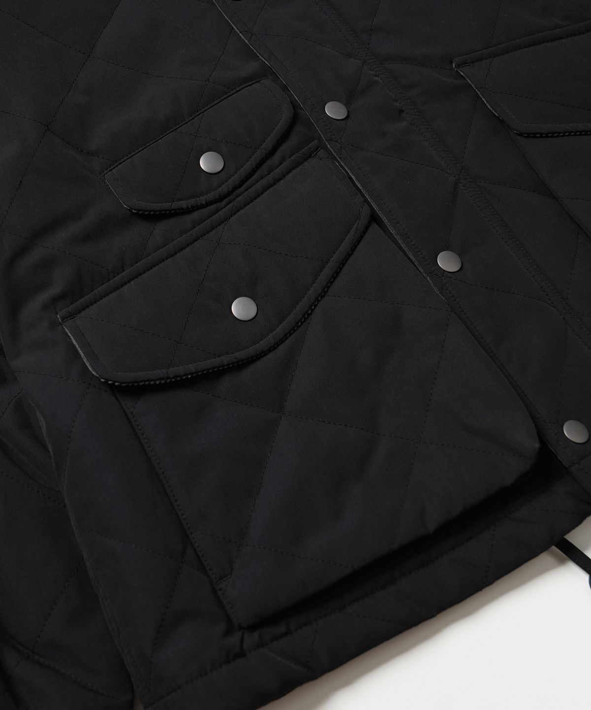 프리즘웍스(FRIZMWORKS) QUILTED HERITAGE HUNTING JACKET _ BLACK
