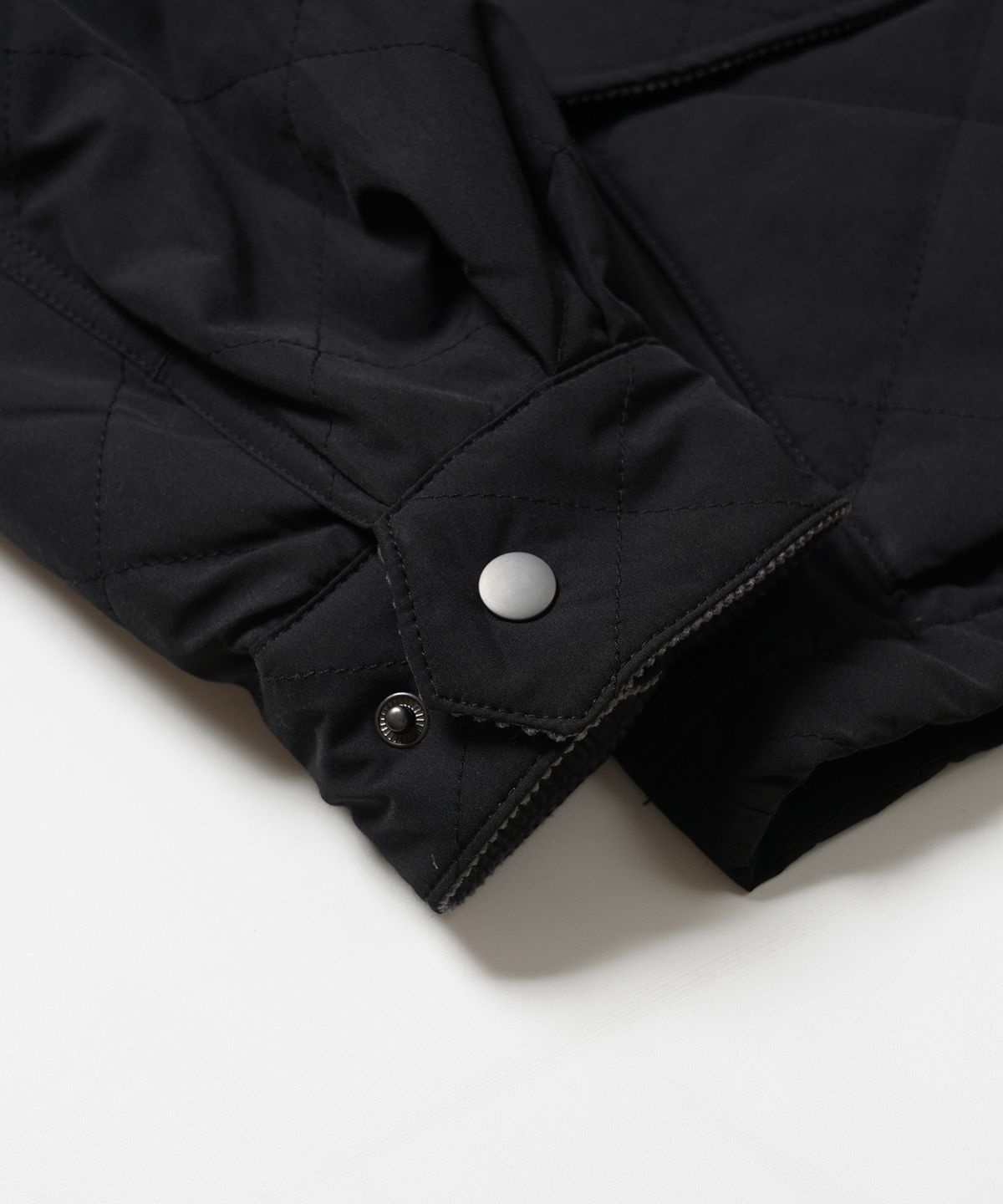 프리즘웍스(FRIZMWORKS) QUILTED HERITAGE HUNTING JACKET _ BLACK