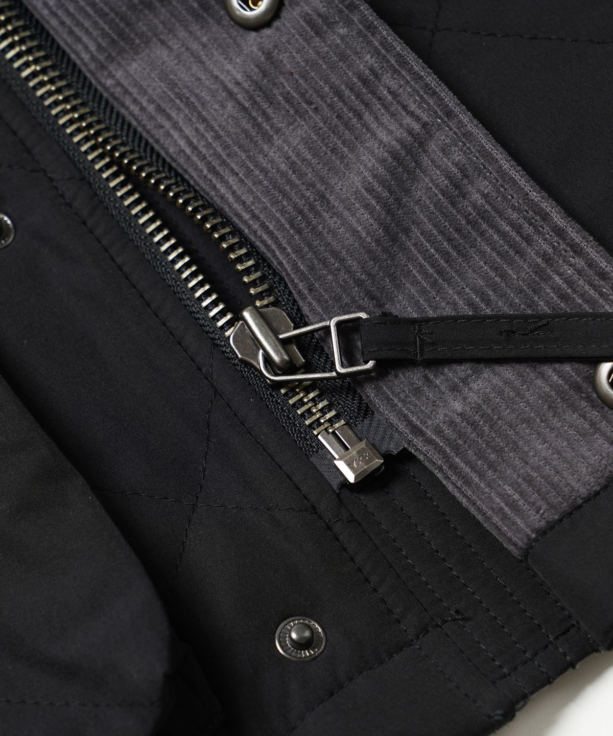 프리즘웍스(FRIZMWORKS) QUILTED HERITAGE HUNTING JACKET _ BLACK