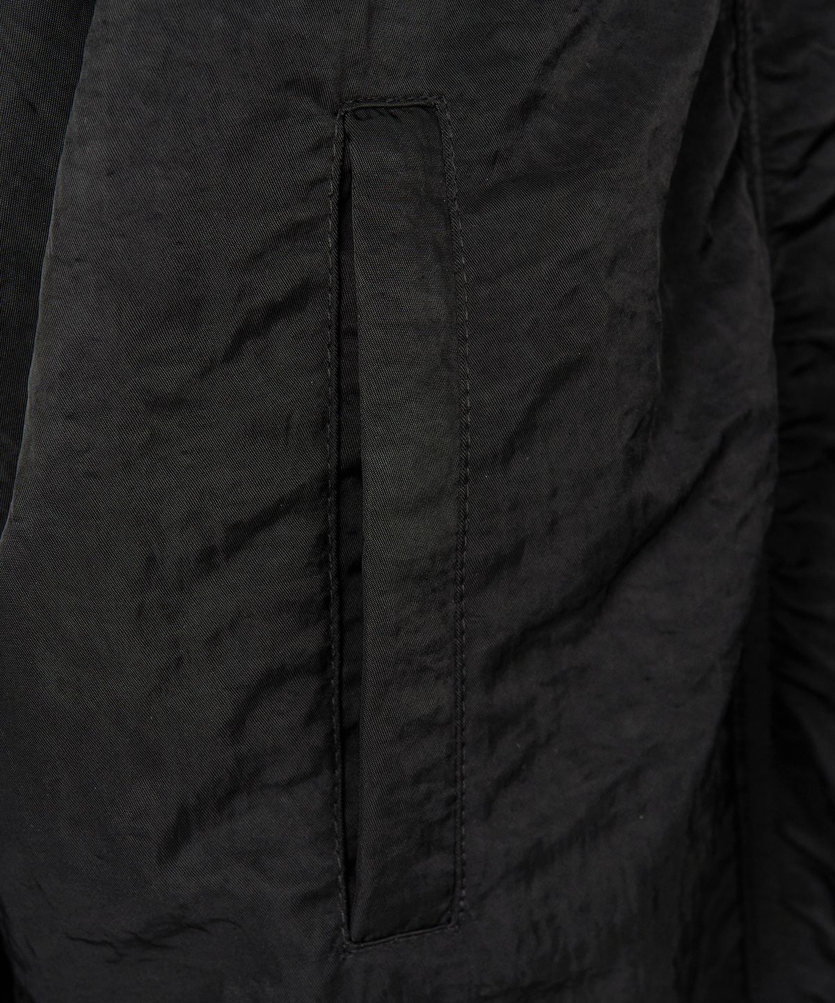 토피(TOFFEE) W 2WAY 크롭 셔링 봄버 점퍼 (BLACK)