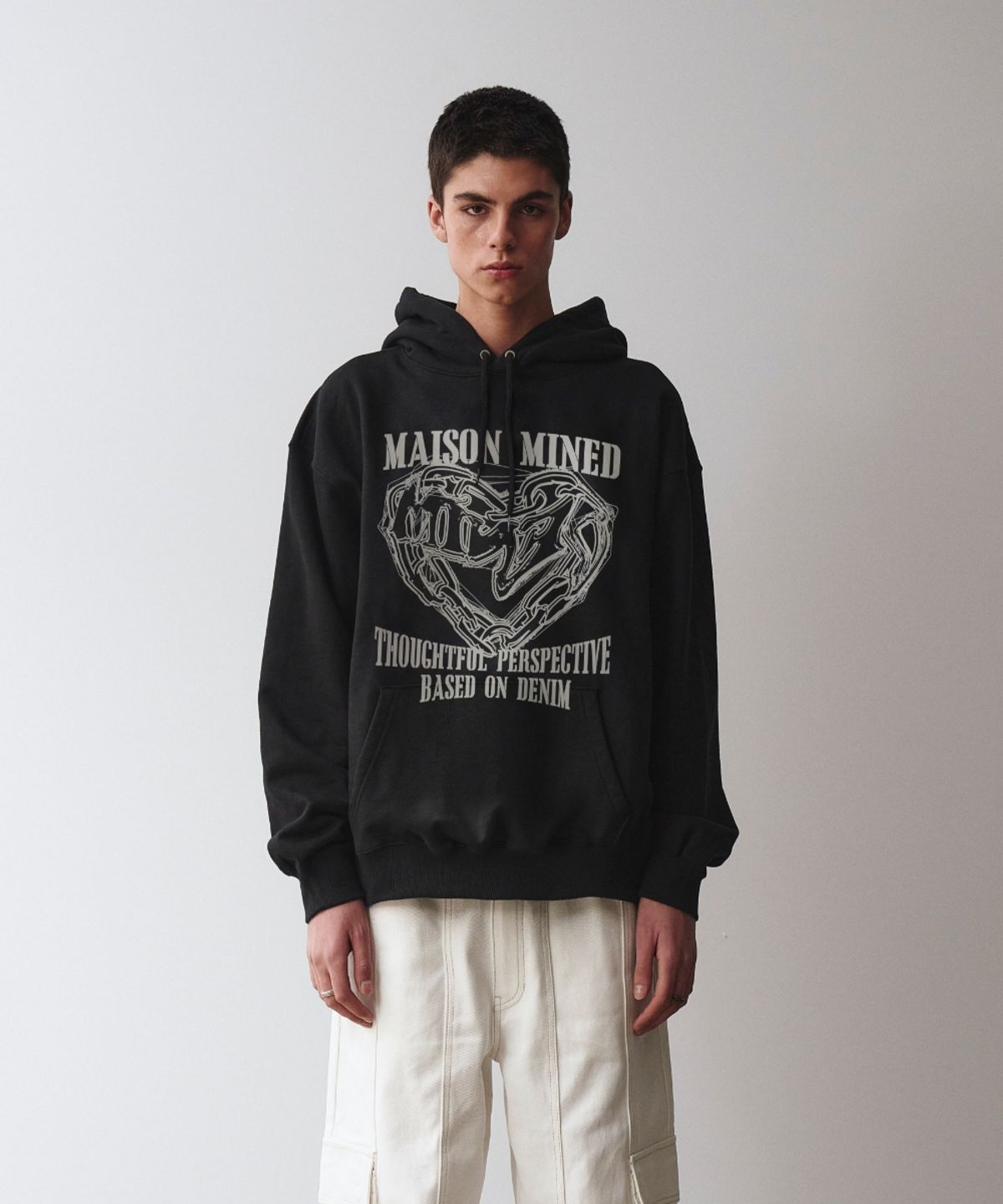 메종미네드(MAISON MINED) [8COLOR] DOODLE HEART HOODIE