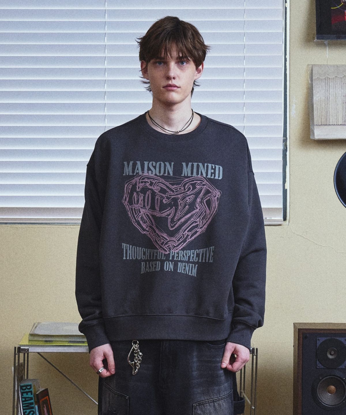 메종미네드(MAISON MINED) [4COLOR] DOODLE HEART SWEATSHIRTS