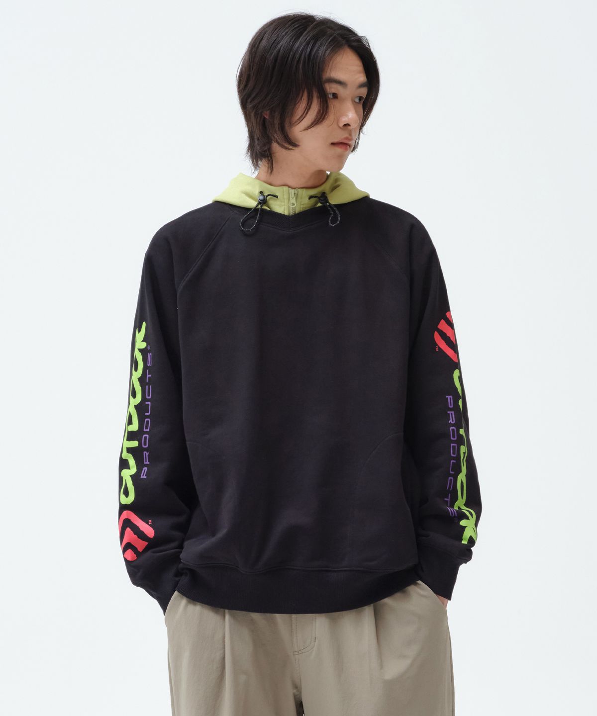 아웃도어 프로덕츠(OUTDOOR PRODUCTS) HERITAGE LOGO CREW NECK (BLACK)