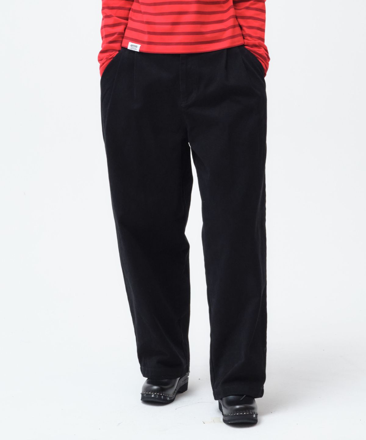 아웃도어 프로덕츠(OUTDOOR PRODUCTS) WASHED TUCK PANTS (BLACK)