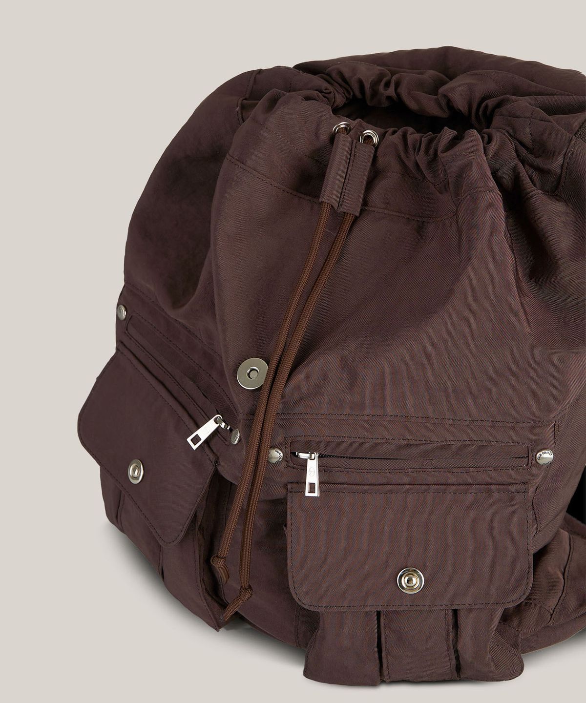 아우로(OURO) MULTI STUD BACKPACK [ BROWN ]