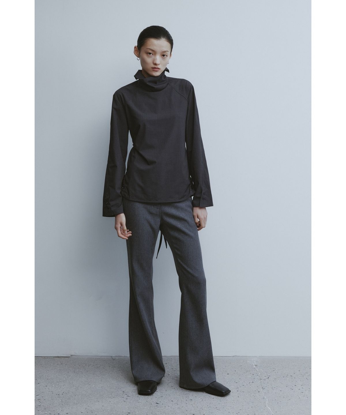 유스(YOUTH) Bootcut Pants - Khaki