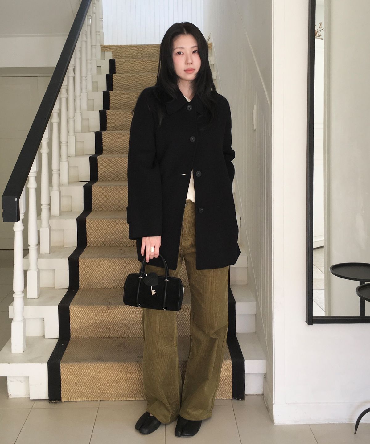 몽돌(MONGDOL) 캐시미어 울 핸드메이드 하프 코트 블랙 MDCT013BLACK