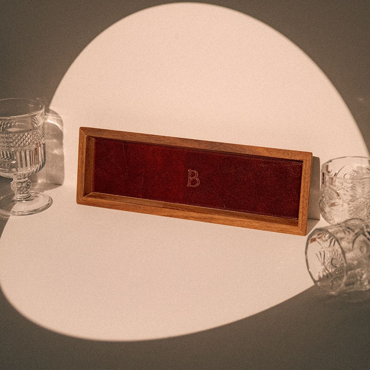 본샹스(BONNE CHANCE) 월넛 우드 펜트레이 - 오일 레드