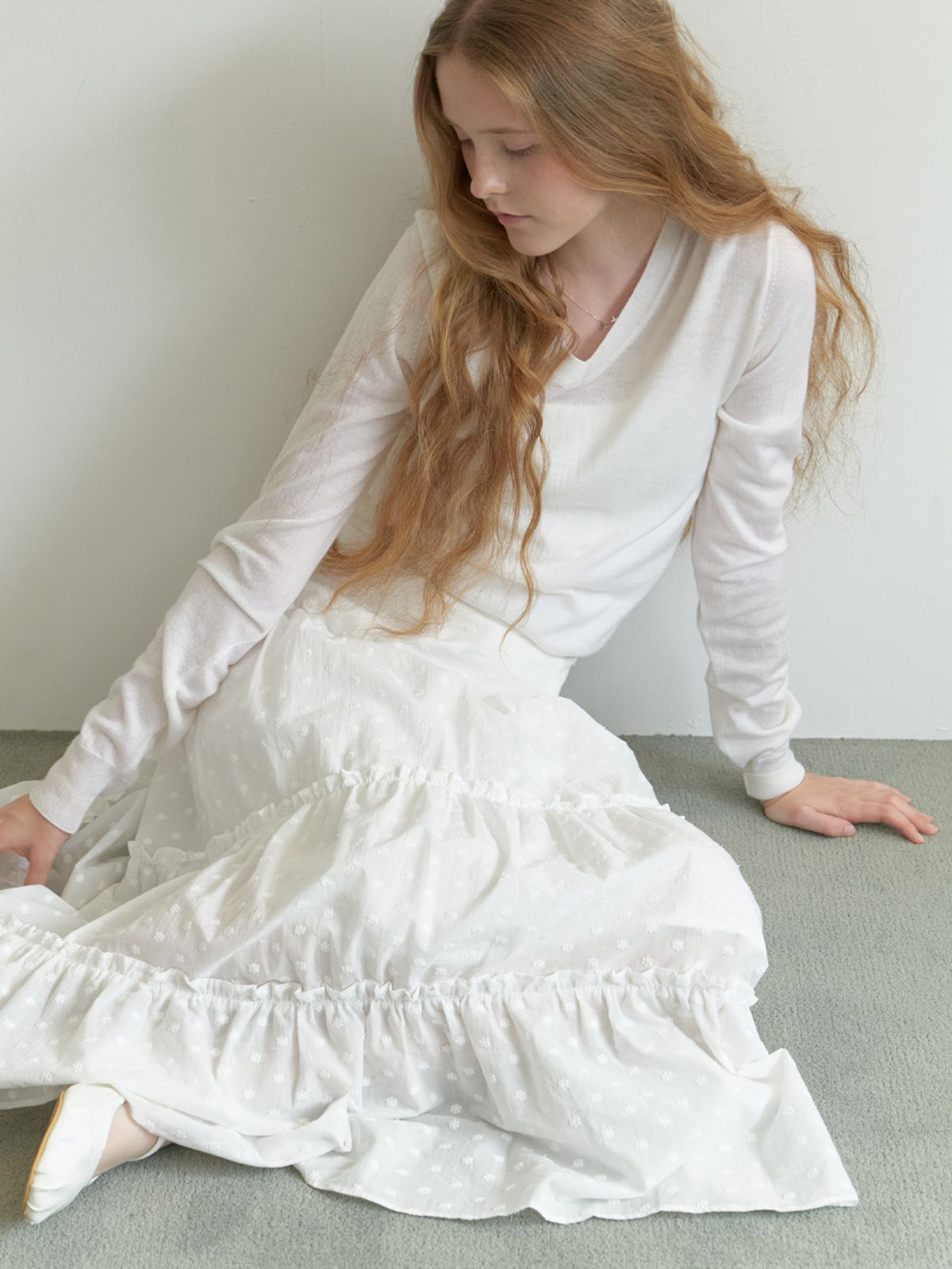 리엘(RE L) Fond v-neck knit (ivory)