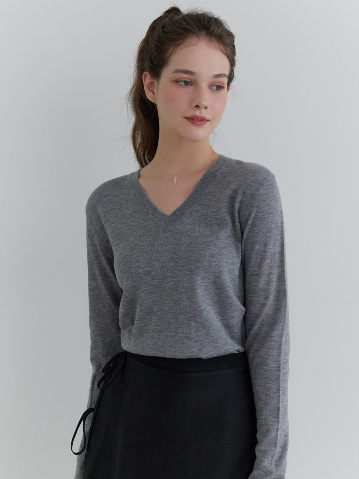 리엘(RE L) Fond v-neck knit (gray)