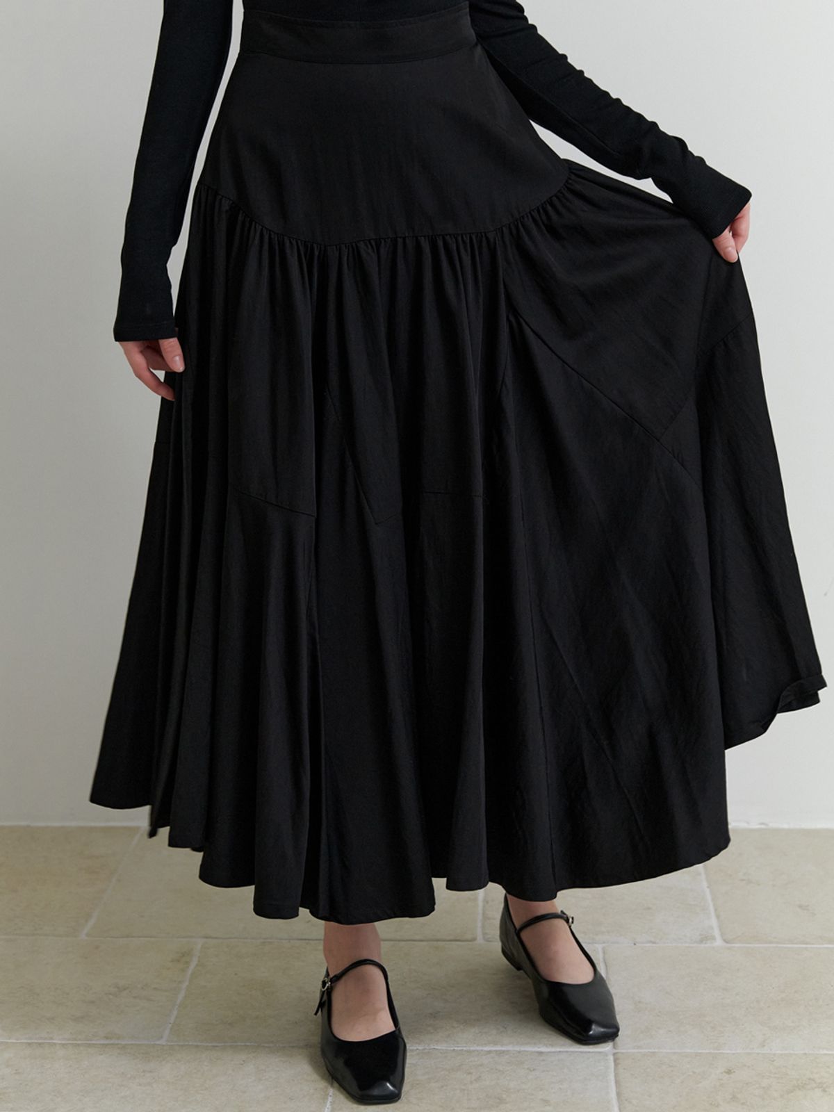 리엘(RE L) Vanilla shirring skrit (black)