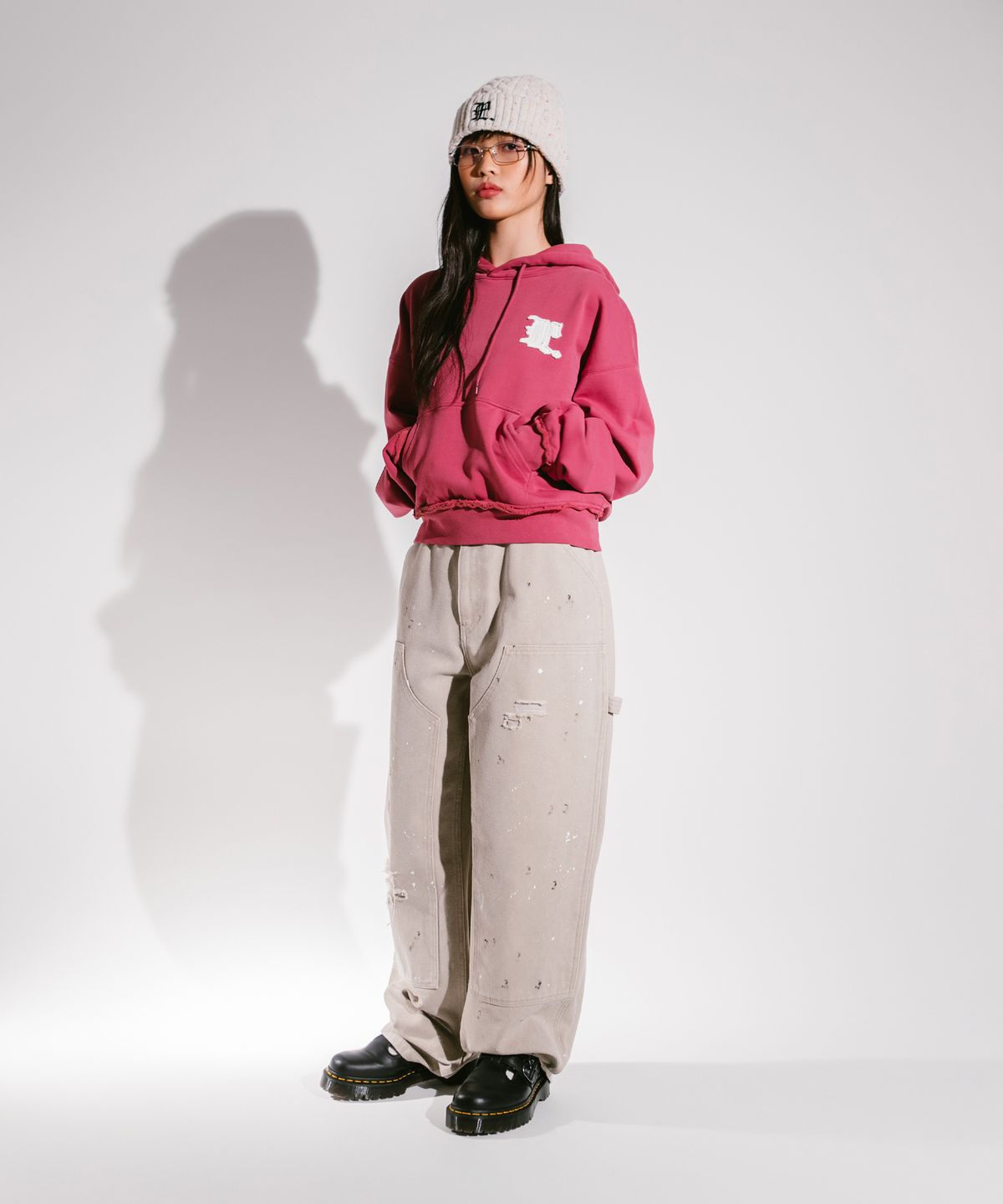 엘엠씨(LMC) WM GOTHIC APPLIQUE CROPPED HOODIE dark pink