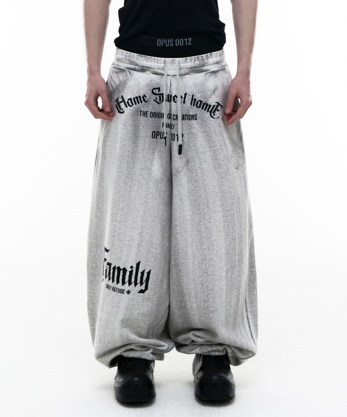 오퍼스 0012(OPUS 0012) Op. 08 SWEET FAMILY BALLOON SWEAT PANTS DIRTY WHITE