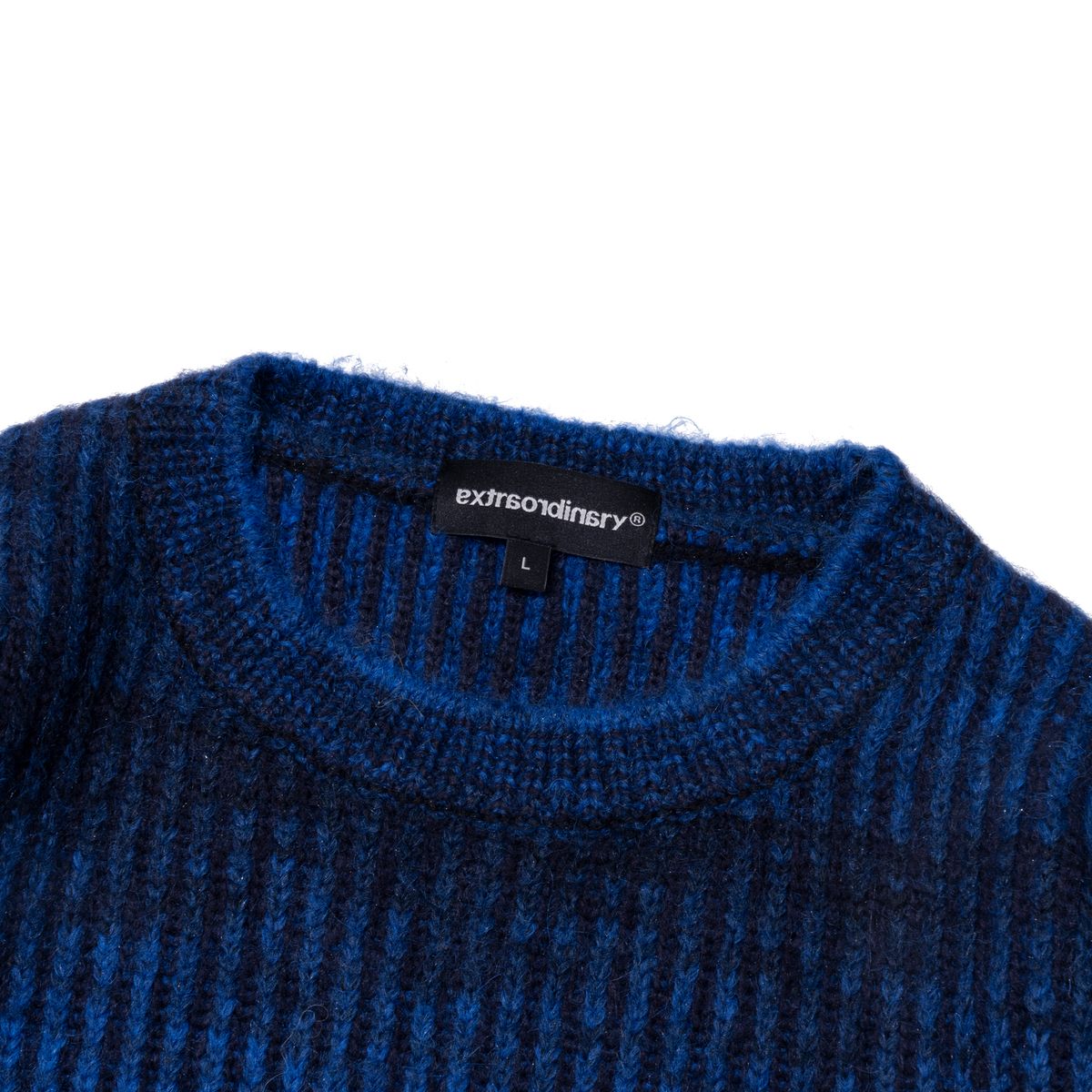 엑스트라오디너리(EXTRAORDINARY) GRADIENT SWEATER  BLUE
