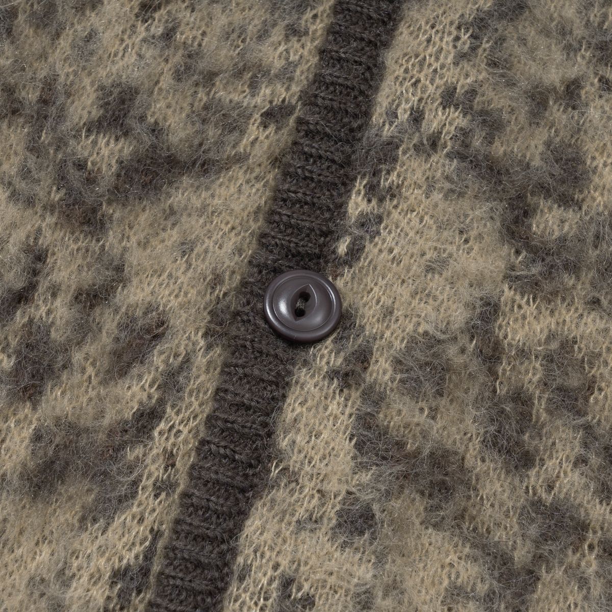 엑스트라오디너리(EXTRAORDINARY) PYTHON CARDIGAN  BROWN