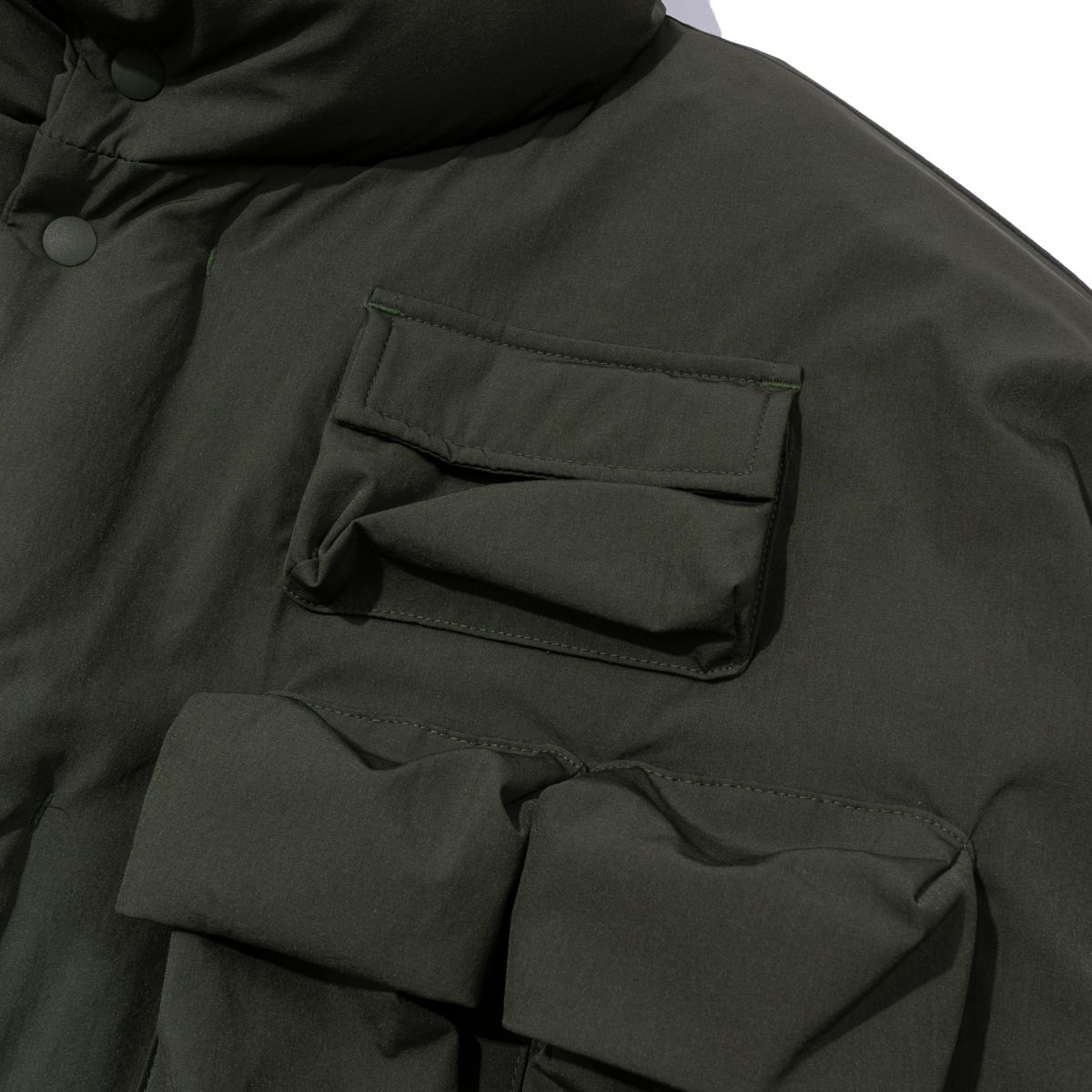 엑스트라오디너리(EXTRAORDINARY) MULTI POCKET DOWN JUMPER  KHAKI
