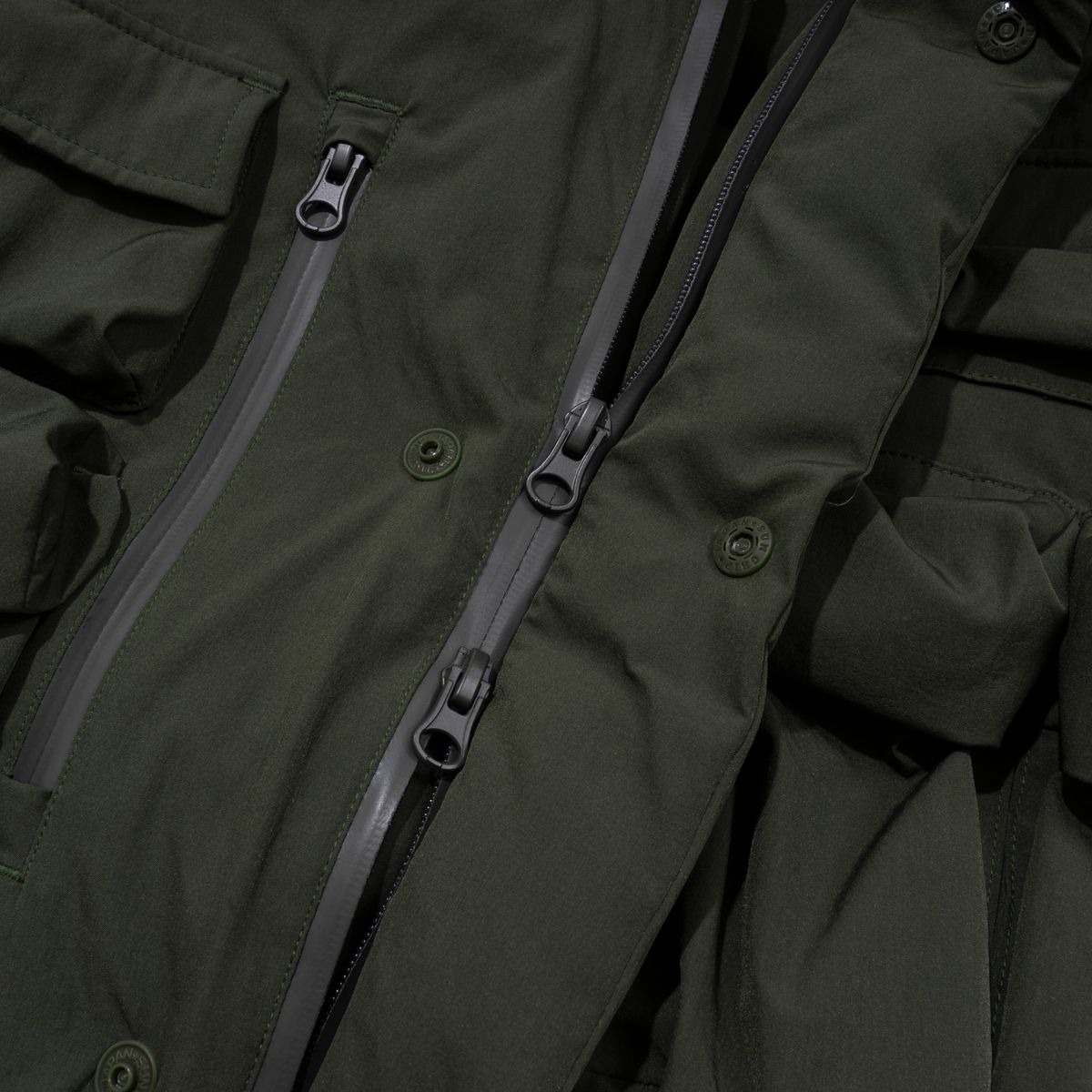 엑스트라오디너리(EXTRAORDINARY) MULTI POCKET DOWN JUMPER  KHAKI