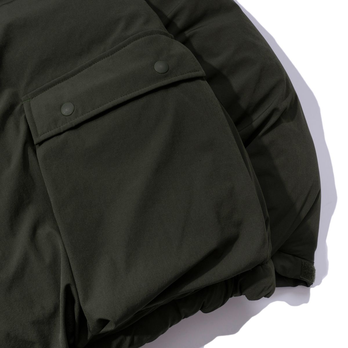 엑스트라오디너리(EXTRAORDINARY) MULTI POCKET DOWN JUMPER  KHAKI