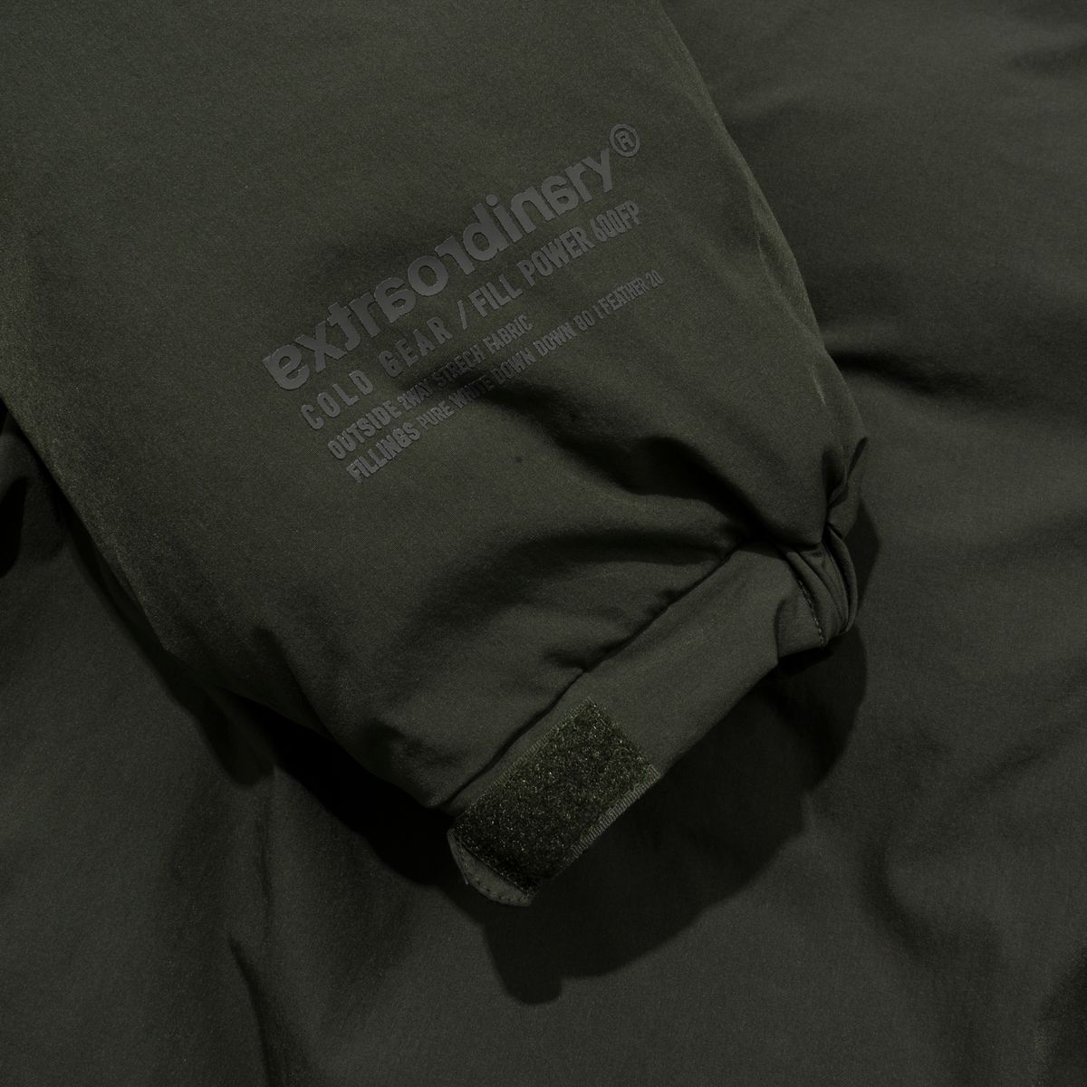엑스트라오디너리(EXTRAORDINARY) MULTI POCKET DOWN JUMPER  KHAKI